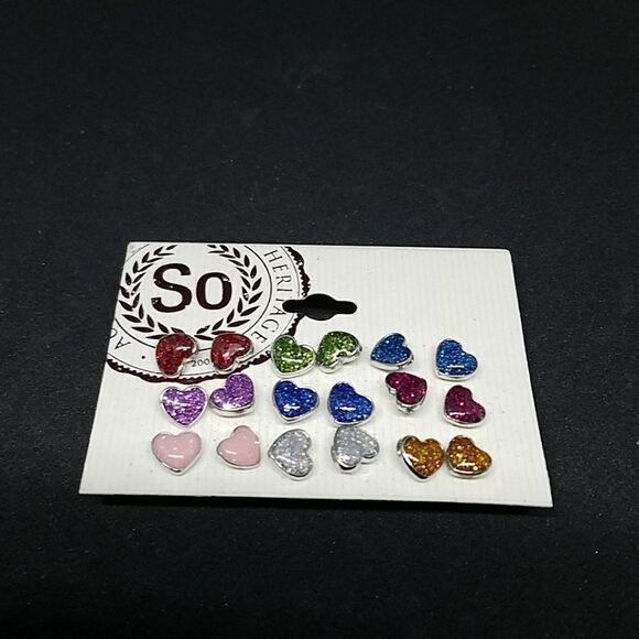 NWT So 9 Pairs of Sparkly Heart Earrings - Picture 2 of 2